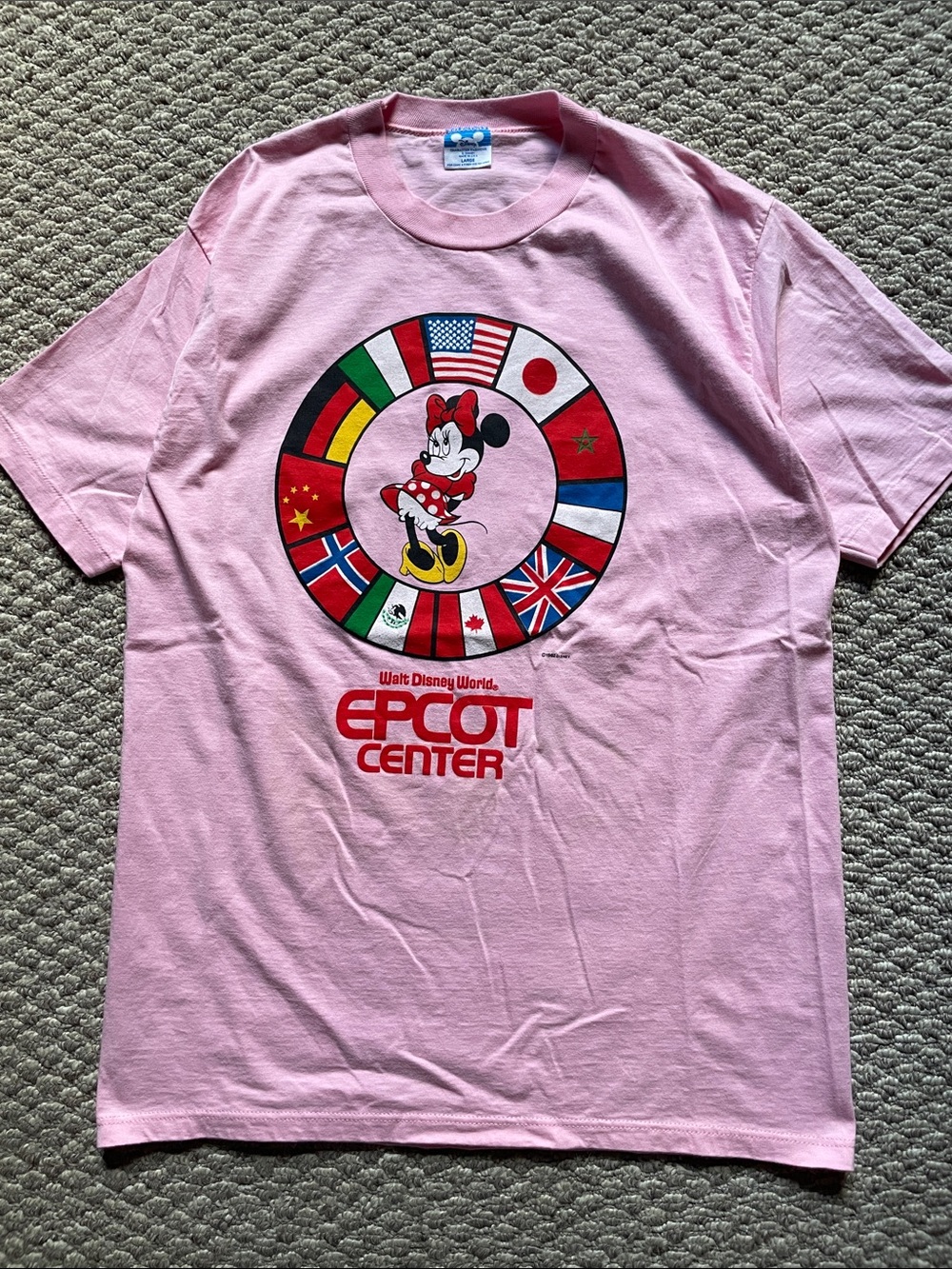 Vintage 80’s Minnie Mouse Disney Epcot center t shirt